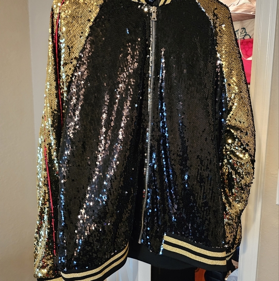 Men's Black and Gold Sequined Jacket - Picture 3 of 4